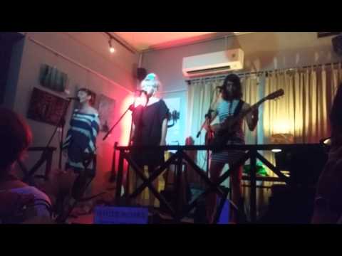 Red Amity - Acoustic Live @ DeciBel