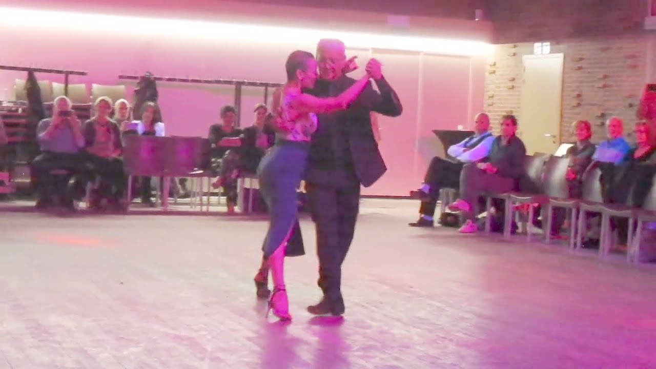 Video thumbnail for show samantha garcia y roberto reis zo 8 dec 2024 deel 1