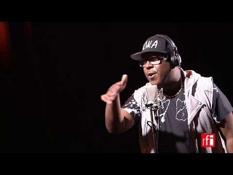 Les Neg Marrons chantent «Le monde bouge» - Couleurs tropicales