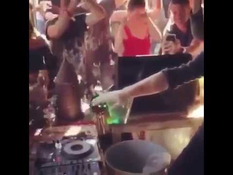 Solomun playing live set may 2018 Artbat’s track ‘Prometheus’ 2018 🎶 👌🏼