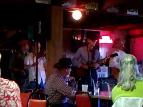 Tommy Hoe and the Barncats - This Ol' Cowboy - 8/17/14