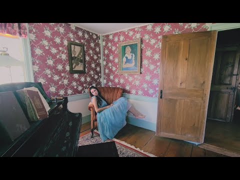 AliT - Down (Wonderland) [Official Video]