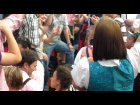 Wiesn 2009 Hacker Festzelt - Maß in 4 sek. Teil 3v4