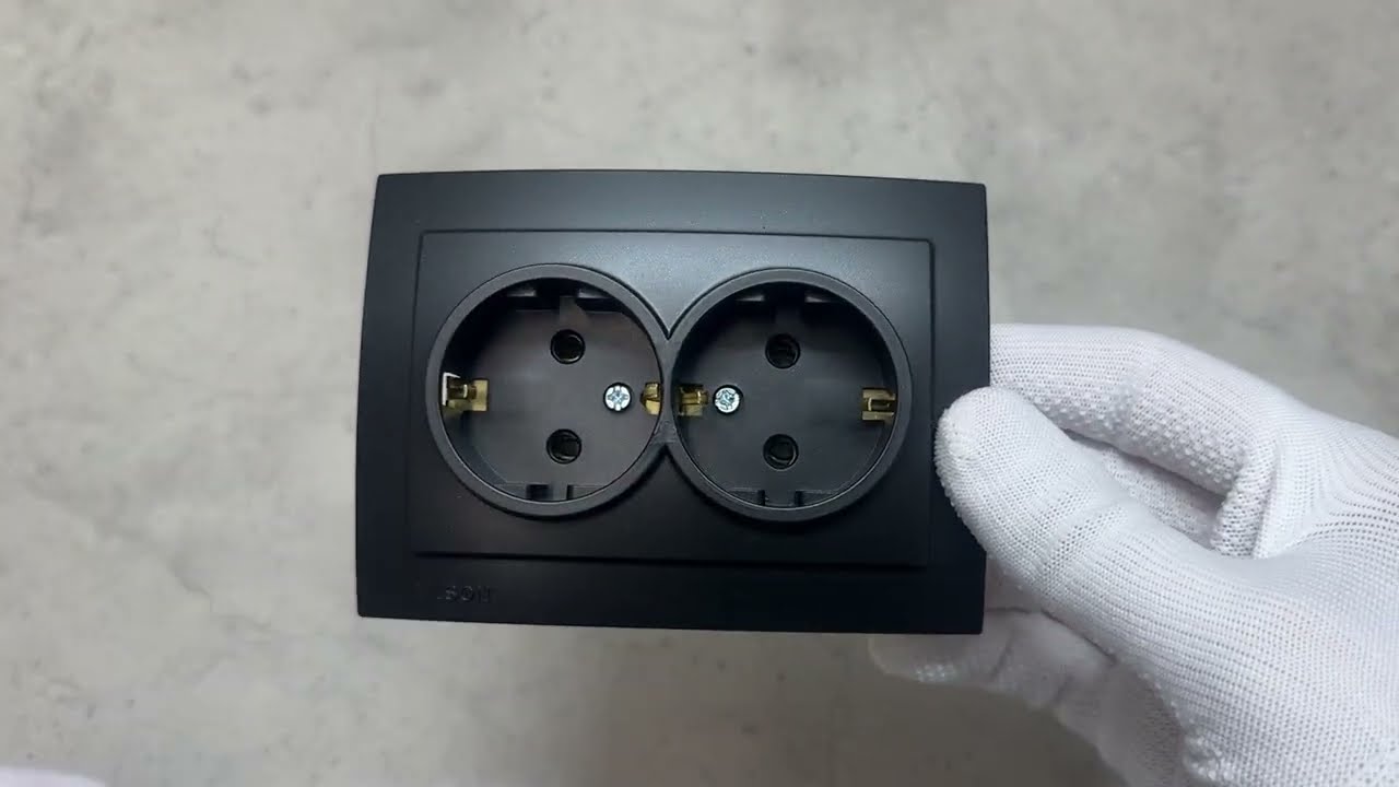 Розетка двомісна з/з NILSON Touran чорна матова 24381025