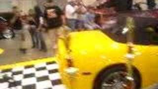 preview picture of video 'spinners on atv, yellow vette, ass shot, gold tahoe! DUB!'
