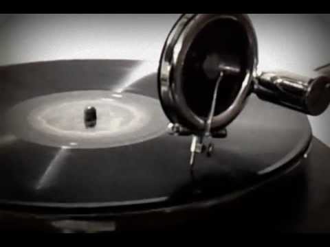 Harold Arlen sings Stormy Weather (1933)