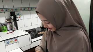 Download lagu Cewek cantik ngulek sambal belacan #viral mp3 Download lagu Cewek cantik ngulek sambal belacan #viral mp3