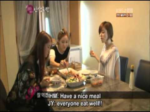T-ARA Hyomin Cooking and Eating