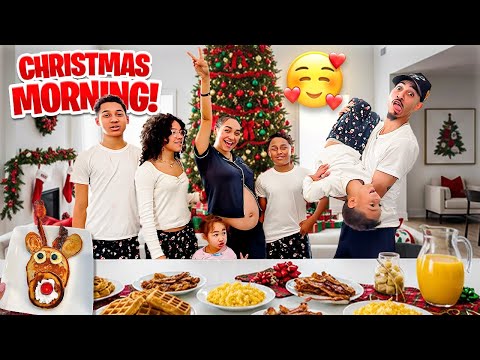 Christmas Morning with Our Family 🎄🎁 | Gifts & Breakfast!