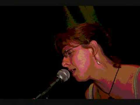 Lyn Manderson sings Black Velvet by Alannah Myles