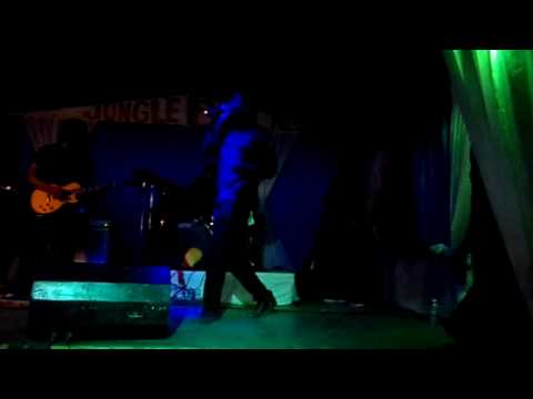 DAN GIO LIVE PERFORMANCE AT JUNGLE FYAH #LSTITCH CLARKS