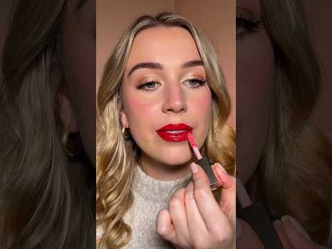 Mrs Claus Makeup | Product details on IG 🧑🏻‍🎄💋