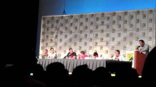 Download lagu Comic Con 2010 Family Guy Panel ( Seth Mcfarlane singing' Down syndrome girl') mp3