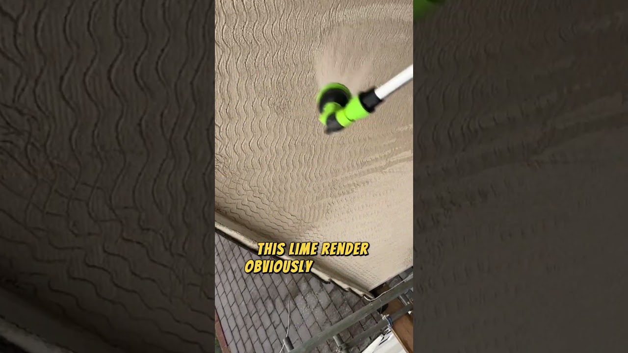 Applying lime render top coat, soak the wall #plastering #danielleeplastering#diy #construction