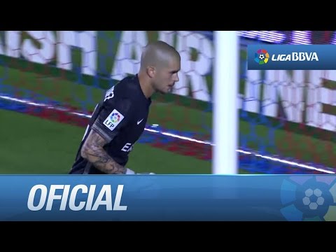 Cabezazo de Coke que despeja el portero en el Levante UD (1-1) Sevilla FC