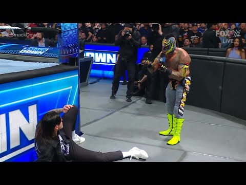 Rey Mysterio attacks Dominik Mysterio - WWE SmackDown 3/24/2023