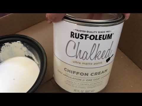 Chalk paint a dresser with dark wax - Anna Sloan style.. Part2