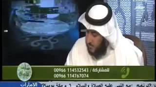 صورة ما حكم إعطاء الولد الزكاة لأبيه لفقره ؟ | الشيخ خالد الفليج