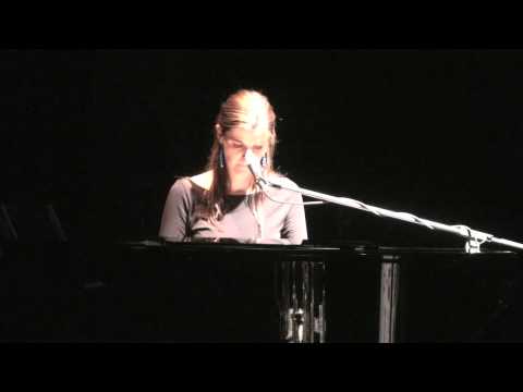 Katarzyna Brzozowska - Niekochanie