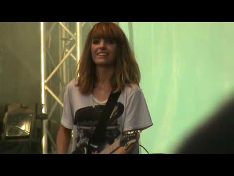 PLASTISCINES - Barcelona (06-08-2010, Live au Festival Indétendances, Paris)