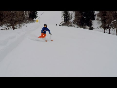 Quick turns on Sourasas slope, Arabba