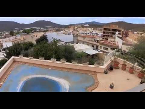 Chalet de 6 Dormitorios 4 baños y piscina en Berja. PVP: 485.000€