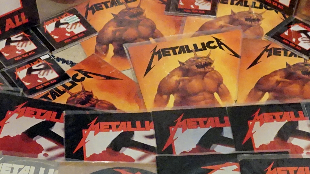 Metallica: Collect 'Em All (Doug Brown, Toronto, Canada) - YouTube