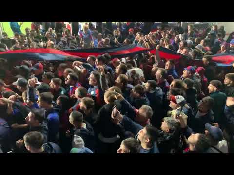 "Entrada de la Butteler vs Dep. Cuenca // Que loca esta la hinchada, cuando va a ver a Boedo...." Barra: La Gloriosa Butteler &bull; Club: San Lorenzo &bull; País: Argentina