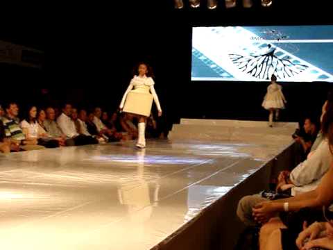 Moda UDESC 2009 - Germanismos - Freu(n)d - Carol Witte