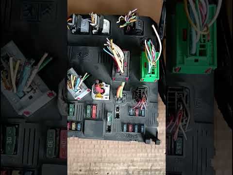 الفرق بين Boitier Peugeot Citroën BSM + BSC - علبة الفيوز التي تتحكم في المكونات كهرباء السيارة