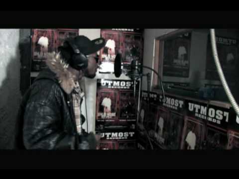 snub nose & Dank Smoke