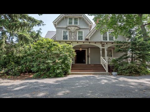 178 S Main St, Attleboro, MA Presented by Edward Keefe.