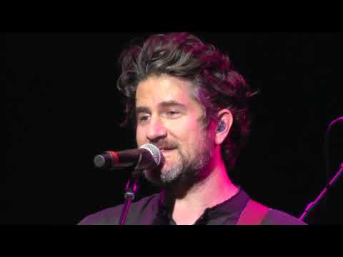 Matt Nathanson "Pour Some Sugar On Me" [Def Leppard cover] live 8/19/18 (8) Bethel, NY