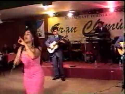 Show en vivo, Presentacion de Los Hermanos Castro xvid