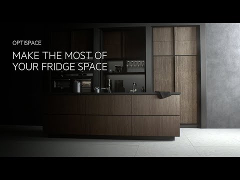 AEG Freestanding Larder Fridge RTB515E1AU - Stainless Steel Video 1