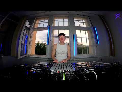 PATTERN: Selection 92 - Yuri - 8 PM