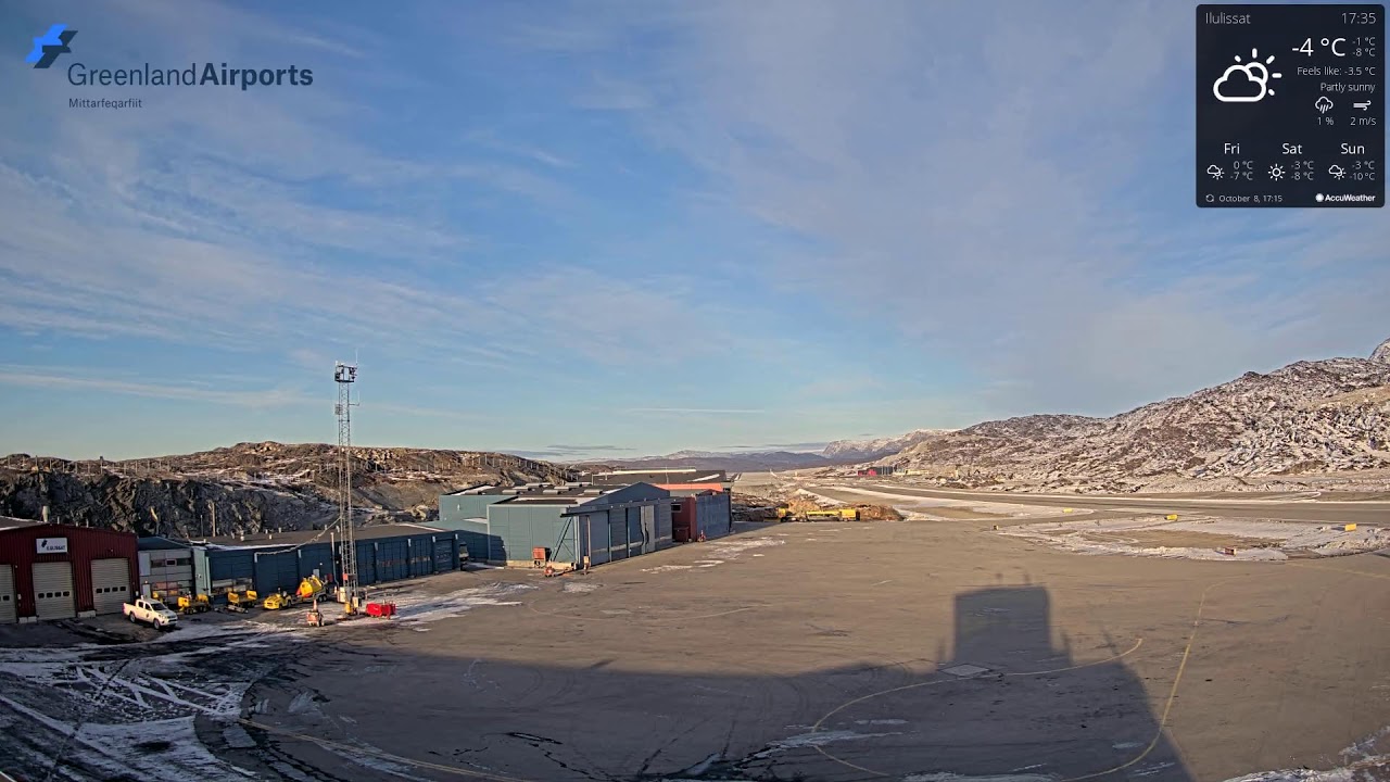 Live webcam view of Arctic Airport Apron & Mountain Backdrop