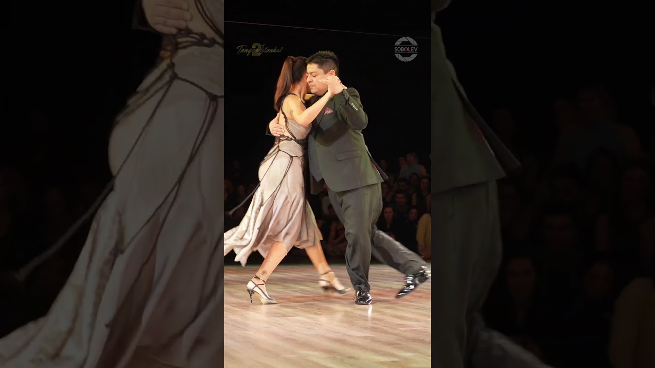 Video thumbnail for Roxana Suarez & Carlitos Espinoza – La Madrugada