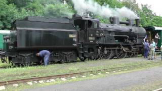 preview picture of video 'Parní lokomotiva 354.7152 (Všudybylka sedma) - Muzejní železnice Kolešovka 2011'
