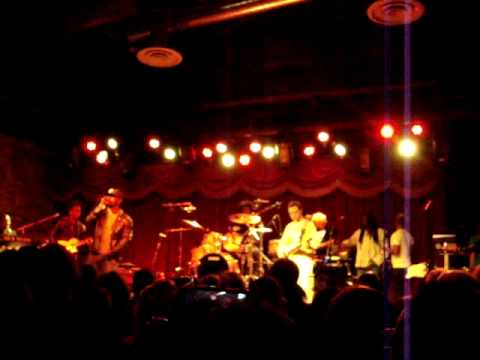 The Roots at Brooklyn Bowl Jam - Black Thought Opening Freestyle