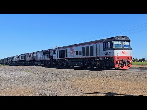 4PM9 SCT up "Dark Ghost" (5x locos), Forrestfield to Laverton, 0855, 4/10/25, Nhill West VIC 