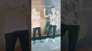 Hayat Uzak Dur Benden