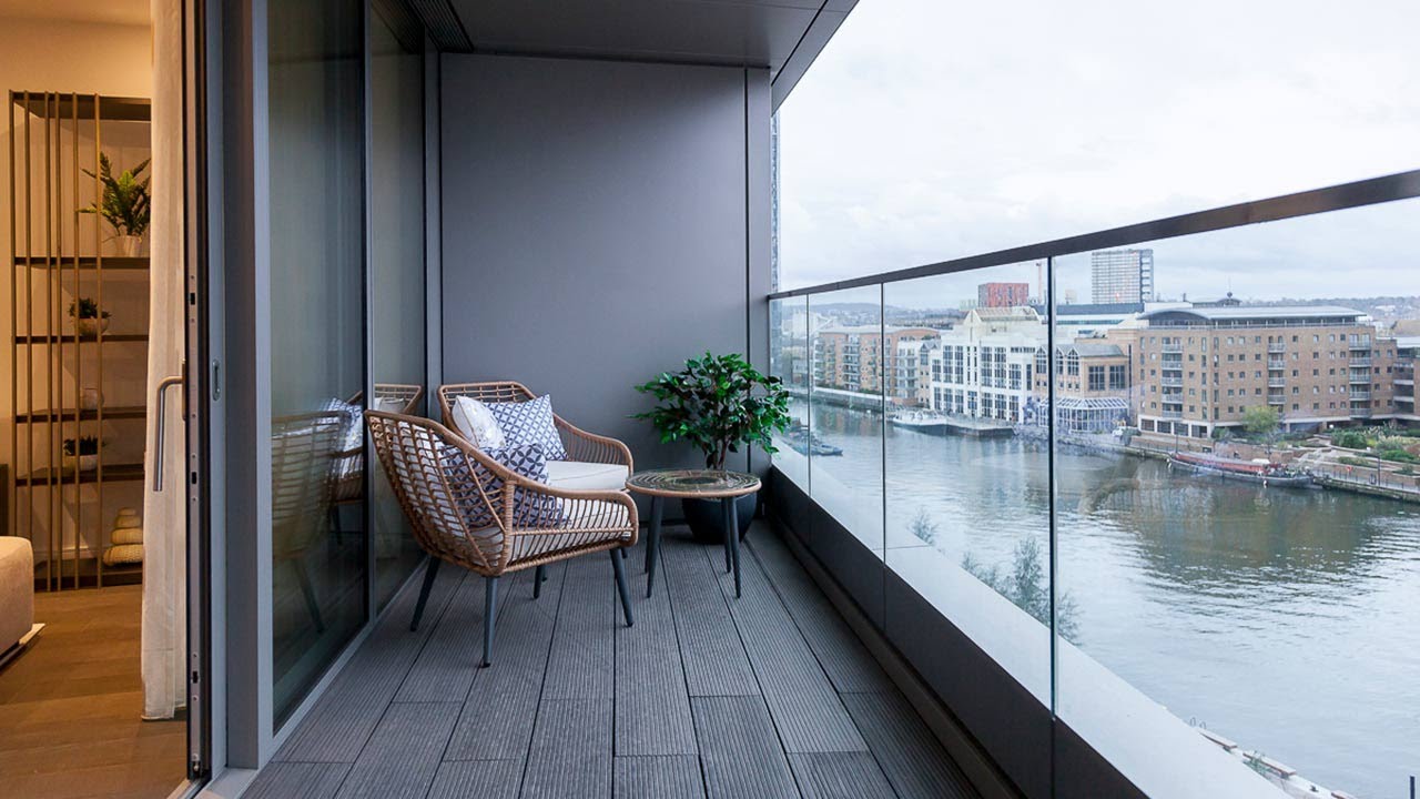 Focus on 10 Park Drive, Canary Wharf, E14