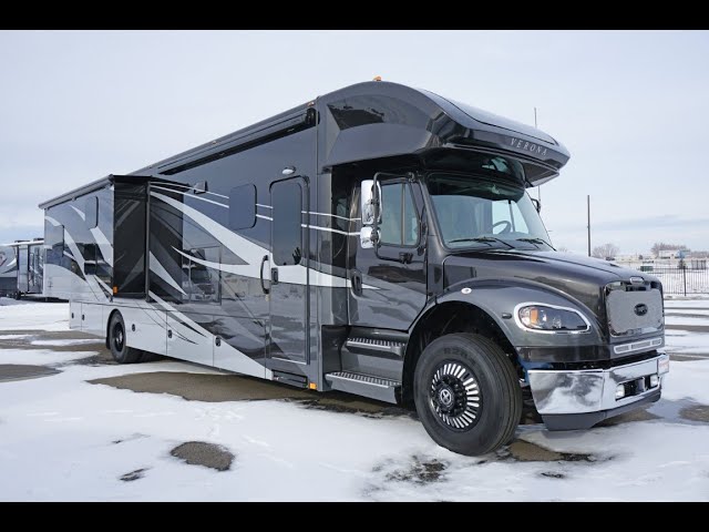 Preview image of 2021 Renegade Verona 40 VHB Bunk House youtube video
