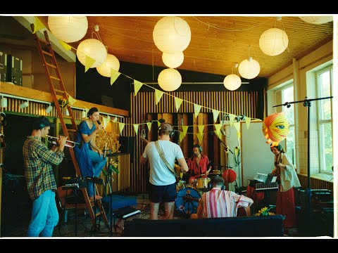 Lucky Lo - Fruits In The Ocean (live session)