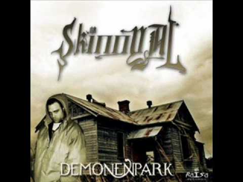 Skinny Al Suche nach dem Schuss