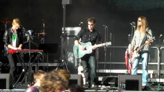 Plan a revolution - A heartbeat away