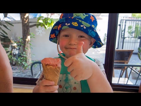 ROAMING COOK JR Reviews Hidden Thai Ice Cream Shop 🇹🇭🍦 in Thonburi Bangkok