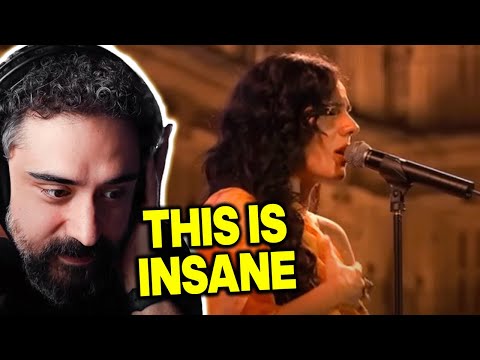 HOW DOES SHE DO THAT?! Arab Man Reacts to DIANA NAVARRO - Sola