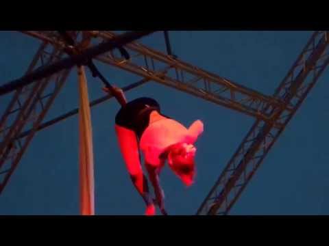 Kaatie Akstinat - Luftakrobatik - Duckstein Festival 2015 - 19.07.2015 am Charlottenburger Schloß